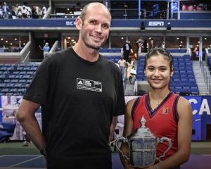 Emma Raducanu retourne aux sources et engage Andrew Richardson