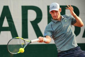 En dominant Hugo Dellien, Valentin Royer fête sa première victoire à Roland-Garros