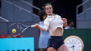 Face à une adversaire « sur une jambe », Loïs Boisson subit une nouvelle défaite écrasante et ne parvient pas à se rassurer à l’approche de Roland-Garros