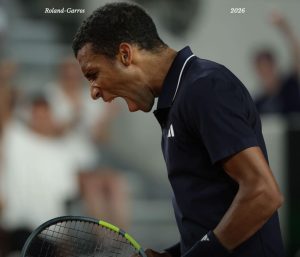 Felix Auger-Aliassime critique les décisions stupides de Roland-Garros