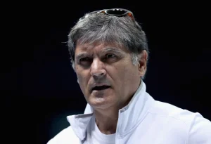 « Il faut jouer avec une raquette plus petite » : la proposition de Toni Nadal pour changer le tennis