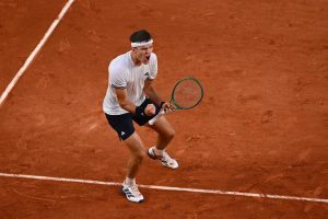Jakub Mensik résiste au retour d&rsquo;Andrey Rublev et se qualifie pour la première fois en quarts de finale