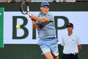Jannik Sinner sans pitié face au Français Clément Tabur pour son entrée en lice à Roland-Garros