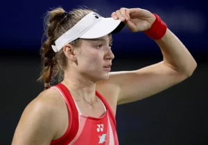 « Je n’ai pas bien commencé » : Rybakina lucide après son premier tour à Roland-Garros
