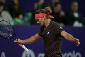 « Je n&rsquo;avais jamais joué sur un court d&rsquo;une si mauvaise qualité » : Zverev critique la BNP Paribas Arena à Rome