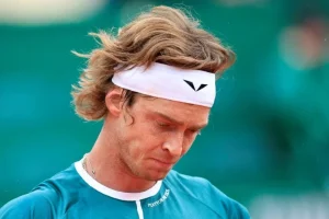 « Je ne trouvais plus de sens à la vie » : Rublev s&rsquo;est livré avant d’affronter Sinner à Rome