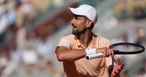 Joao Fonseca réduit l&rsquo;écart face à Novak Djokovic : suivez en direct les résultats de Roland-Garros