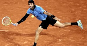 Jour 7 à Roland-Garros: la renaissance de Berrettini, des marathons fous, le pari des Suissesses et un tournoi renversant