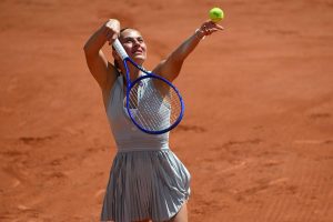 L&rsquo;Ukrainienne Marta Kostyuk en larmes après sa victoire au premier tour de Roland-Garros : « Ce matin, un missile est tombé à 100 mètres de chez mes parents »
