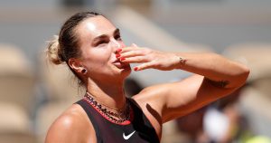 La no1 mondiale Aryna Sabalenka passe aisément le 1er tour de Roland-Garros