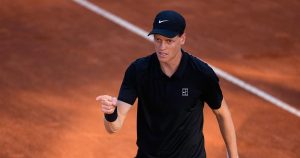Le no1 mondial Jannik Sinner s&rsquo;impose à Rome, 1re victoire italienne depuis 1976