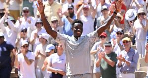 Moïse Kouame devient le plus jeune qualifié au 2e tour de Roland-Garros depuis 1991