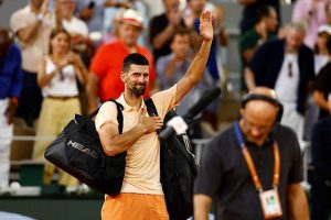 Novak Djokovic rejouera-t-il à Roland-Garros ? « Je ne sais pas », répond le Serbe après son élimination