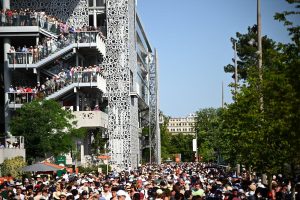 Plus de 30 degrés et une vigilance jaune pour la canicule… Le thermomètre n&rsquo;est pas près de baisser à Roland-Garros