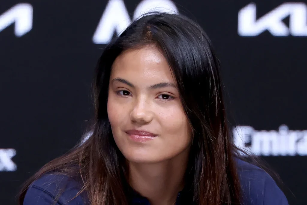 « Pourquoi parler moins de 15 minutes ? » : Raducanu refuse de soutenir la fronde contre les Grands Chelems