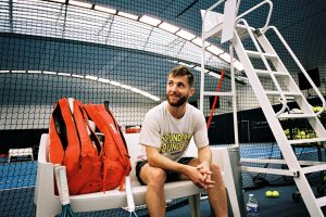 Quand Bruno Garay rencontre Corentin Moutet dans une ambiance de garde à vue