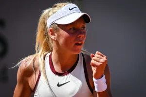 « Quand vous êtes wild-card, les filles ne veulent pas s’entraîner avec vous » : Efremova raconte les coulisses du circuit WTA