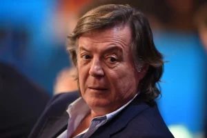 Roland-Garros : Adriano Panatta invité pour la remise du trophée, un scénario historique avec Sinner en ligne de mire