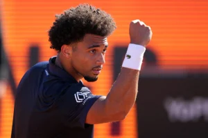 Roland-Garros : Arthur Fils dans les tribunes pour encourager Sean Cuenin !