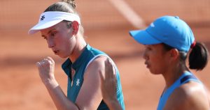 Roland-Garros : Elise Mertens et Shuai Zhang avancent en huitièmes de finale du double
