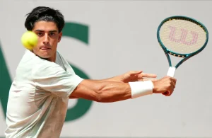 Roland-Garros : Federico Cina entre dans l’histoire, premier joueur né en 2007 à remporter un match en Majeur