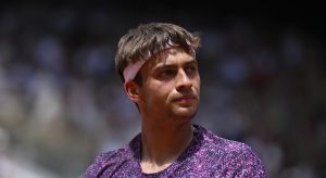 Roland Garros > Flavio Cobolli sur les absences de Sinner, Alcaraz et Djokovic : « Quand on entre dans le vestiaire, on ressent une atmosphère différente. Il y a une opportunité pour tout le monde, et tout le monde veut la saisir »