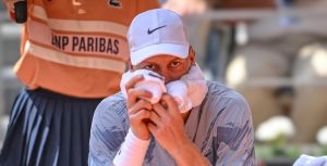 Roland Garros > Amélie Mauresmo, interrogée sur la programmation de Jannik Sinner : « Je ne sais pas comment expliquer pourquoi le match était à 12h. Ça semblait juste bon pour tout le monde, le tournoi, tout le monde »