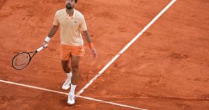 Roland-Garros : Novak Djokovic éliminé au 3e tour, renversé par Joao Fonseca
