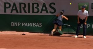 Roland-Garros : après la blessure de Blockx à cause d&rsquo;une bâche, cette fois ce sont les panneaux Lacoste qui font polémique (Vidéo)