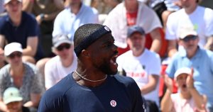 Roland-Garros : la célébration folle de Frances Tiafoe après sa victoire (vidéo)