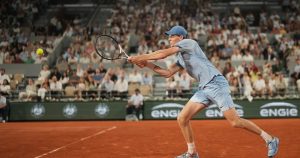 Roland-Garros: une entrée en lice maîtrisée pour le numéro 1 mondial Jannik Sinner