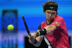 Rublev peste contre la qualité des courts à Rome et à Roland-Garros : « C’est la même chose chaque année »