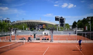 « Tous les points étaient ultra courts » : les conditions intriguent déjà à Roland-Garros