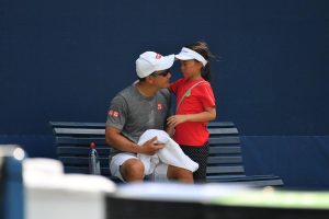 Trente-sept ans après la victoire de son père, Lani Chang a foulé la terre battue de Roland-Garros