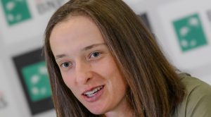 WTA – Rome > Iga Swiatek ne comprend pas : « Je ne vois pas l&rsquo;intérêt d&rsquo;utiliser l&rsquo;IA et ChatGPT quand on a à disposition des analyses de données et des outils professionnels »
