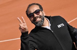 WTA – Strasbourg > Kader Nouni, badge d&rsquo;or, le Barry White du tennis : « Ma voix est naturelle. Je ne m&rsquo;entrainais pas devant ma glace à dire &lsquo;Deuce&rsquo; ou &rsquo;15 love' »