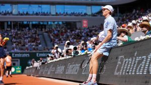 la presse italienne hurle au scandale après l&rsquo;élimination de Sinner à Roland-Garros