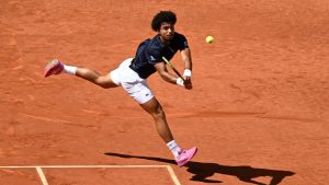 Arthur Fils abandonne dès le 2e tour à Rome