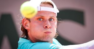 ATP Eastbourne : Zizou Bergs se hisse dans le dernier carré