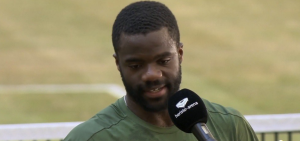ATP – Halle > Frances Tiafoe au public après le plus beau titre de sa carrière : « Ne vous emballez pas trop, c&rsquo;est tout ce que je sais dire en allemand »
