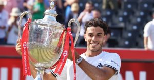 ATP > Nicolas Mahut pas tendre avec Cerundolo, vainqueur du Queen&rsquo;s : « En tant que puriste et amoureux du sport, j&rsquo;aurais préféré voir autre chose »