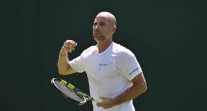 ATP – Queen&rsquo;s > Nicolas Mahut, après la grosse victoire de Mannarino contre Mensik : « C&rsquo;est ça qui est extraordinaire avec Adrian : d&rsquo;année en année il enchaîne les défaites sur terre battue, et à chaque fois que le gazon arrive, il est performant dès la première semaine »