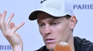 ATP, Roland Garros > McEnroe répond à Agassi sur le gros problème de Sinner : « À mon avis, c’est un peu dans sa tête »