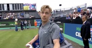 ATP, Vidéos > Denis Shapovalov est à bout : « Pourquoi tu me filmes quand je perds ? Range ta caméra »