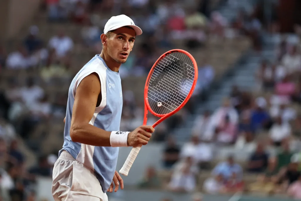 Arnaldi, en demi-finales à Roland-Garros : « Je suis heureux de passer du temps sur le court parce que ça m’a manqué »