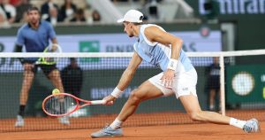 Arnaldi qualifié pour les demies après l&rsquo;abandon de Berrettini