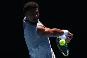 Arthur Fils à l’entraînement sur dur : Wimbledon compromis ?