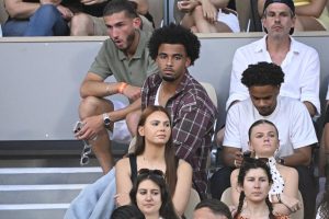 Arthur Fils s&rsquo;entraîne sur gazon à dix jours du début de Wimbledon