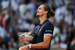 Classement ATP : Zverev se rapproche d’Alcaraz, Djokovic quitte le Top 5