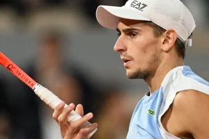 Coup de théâtre : Arnaldi forfait, Cobolli en finale de Roland-Garros !